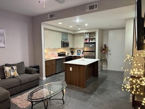 Imagen sin descripción, 2 de 13, botón