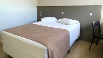 Apartamento standard, vista para a cidade