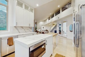 Interior - Luxurious Mountainside home w/ expansive views, rooftop patio, balcony (Phoenix)