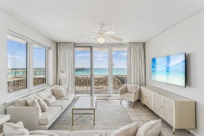 TV - Pier Bliss: 3bed/3bath on the Gulf! Includes Beach Service! (Navarre)