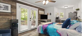 The Retreat at High Rock Entire Property Resort Cabins, Glamping Tents, Hot Tubs