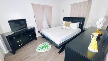 Iron/ironing board, WiFi, bed sheets