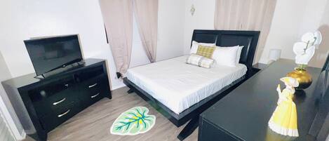 熨斗/熨衫板、Wi-Fi、床單