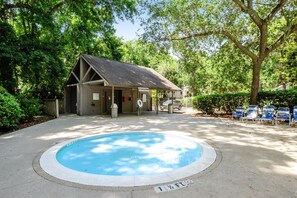 Unclassified image, 5 of 47, button - Coastal Comfort in Sea Pines | 3BR Retreat Near Beach & Harbour Town Lighthouse (Hilton Head)