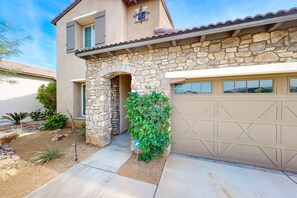 Exterior detail - Stunning Terra Lago Home w/Pvt. Grill, Pool & Spa+Next to Terra Lago Golf Course (Indio)