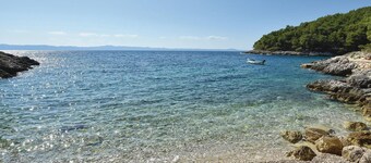 Beach front home in Zastrazisce
