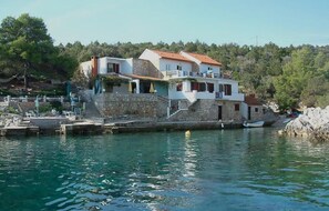 Exterior - Beach front home in Zastrazisce (Zastrazisce)