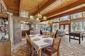 Dining - A-Frame Home w/ large deck, bbq grill, foosball table, & EV charger (Flagstaff)