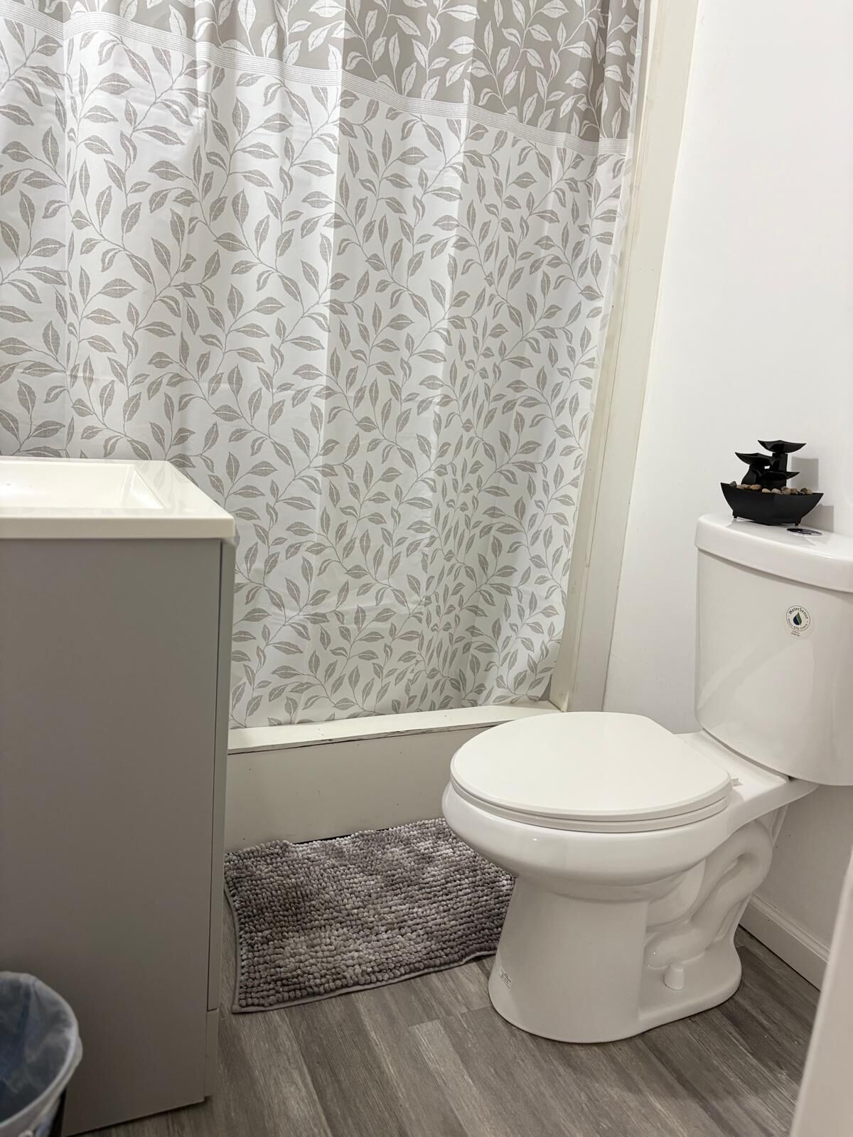 Handtücher, Seife, Toilettenpapier