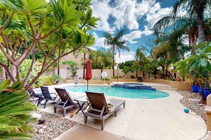 Pool - Exquisite home with firepit, game room, heated pool, pool spa, & putting green (Peoria)