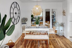 Interior - Dreamy bohemian condo with tranquil vibes, close proximity to downtown (Palm Springs)