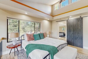 3 chambres, fer et planche à repasser, Wi-Fi gratuit, draps fournis