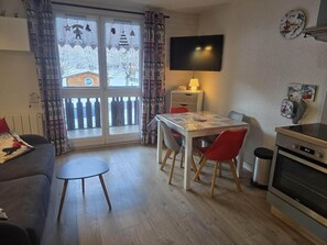 Living area - Resort center, 1st floor, balcony, parking, tv, ski locker, 25m², Valloire (Valloire)