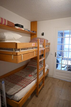 Room - Resort center, 1st floor, balcony, parking, tv, ski locker, 25m², Valloire (Valloire)