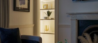 Stunning, Spacious Bath Townhouse w/parking