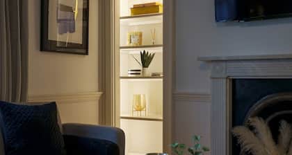 Stunning, Spacious Bath Townhouse w/parking