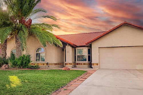 Charming & sunlit villa with private pool, patio, & firepit - near golf & trails