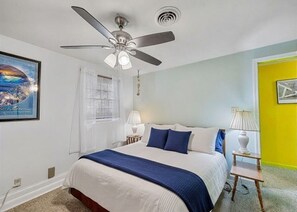 Room - 3-bedroom house in lovely Sandbridge Beach-Budget Getaway (Virginia Beach)