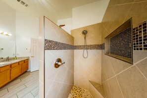 Shower, hair dryer, towels