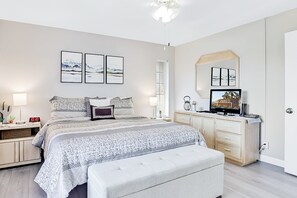 2 chambres, fer et planche à repasser, Wi-Fi gratuit, draps fournis