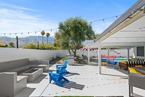 Terrace/patio - Amazing dog-friendly home with enclosed yard, firepit, pool, & washer/dryer (Palm Springs)