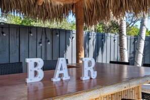Outdoor dining - 4BR Villa | Heated Pool & BBQ, 10 Min to Hard Rock (Hollywood)