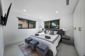 4 bedrooms, iron/ironing board, WiFi, bed sheets - 4BR Villa | Heated Pool & BBQ, 10 Min to Hard Rock (Hollywood)
