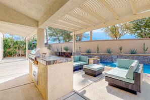 Terrace/patio - Newly redecorated home with private pool, spa & outdoor kitchen (Palm Springs)