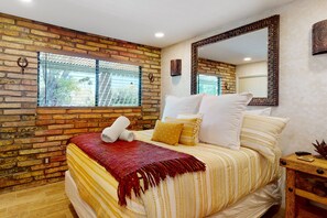 2 chambres, bureau, fer et planche à repasser, Wi-Fi gratuit