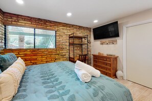 2 chambres, bureau, fer et planche à repasser, Wi-Fi gratuit