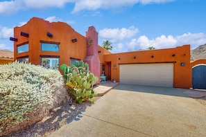 Exterior - Family-Friendly Desert Home w/ Mountain Views & Private Pool - 3BR - #110400 (La Quinta)