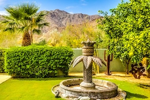 Property grounds - Family-Friendly Desert Home w/ Mountain Views & Private Pool - 3BR - #110400 (La Quinta)