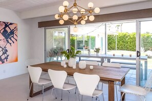 Dining - Fabulous Alexander home in the best neighborhood w/ pool, spa & mountain views (Palm Springs)
