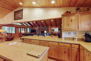 Interior - Cabin on the golf course with fire pit, BBQ grill, and games (Pinetop)