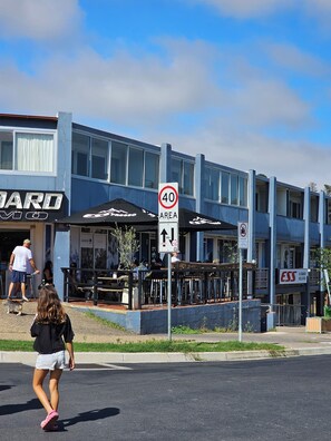 Exterior - Room 19: Cozy 1-BR In Jindabyne Center- Near Shops, Dining & Ski Hire (Jindabyne)