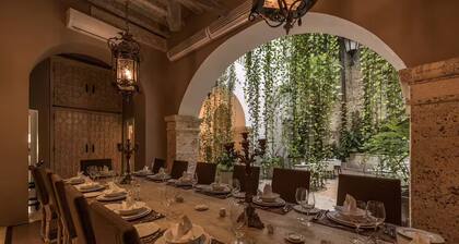 HOTEL NOI 1860: LUXURY HOUSE CARTAGENA DE INDIAS - King bed