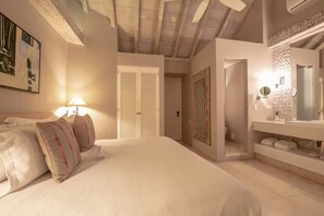 1 bedroom, iron/ironing board, WiFi, bed sheets - HOTEL NOI 1860: LUXURY HOUSE CARTAGENA DE INDIAS - King bed (Cartagena de Indias)