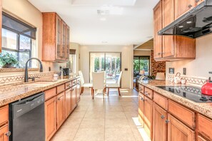 Fridge, microwave, oven, stovetop - Desert oasis with gorgeous pool, attached spa & firepit - dog-friendly (Palm Desert)
