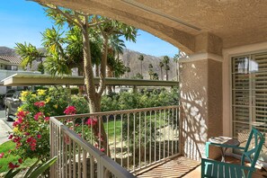 Property grounds - Country Club Condo with WiFi, Patio, Private Grill, and Shared Pools (Palm Springs)