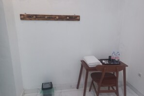 Chambre Double Standard | Bureau, Wi-Fi gratuit, draps fournis