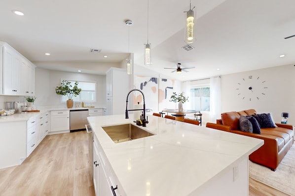 Interior - Charming desert stay with enclosed yard, pool, chef's kitchen, smart TVs, & W/D (Scottsdale)