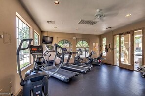Fitness facility - Ground-floor condo with on-site pool, pickleball, hot tub, gym & private balcony (Chandler)