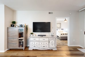 2 habitaciones, tabla de planchar con plancha y wifi gratis