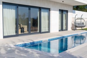 Pool - Modern Villa Sensei with Private Pool and Sea View (Linardići (Krk))