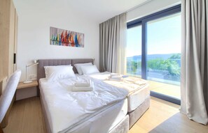 4 bedrooms, iron/ironing board, travel cot, free WiFi - Modern Villa Sensei with Private Pool and Sea View (Linardići (Krk))