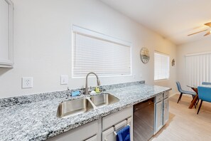 Fridge, microwave, oven, stovetop - 2-story home near downtown with outdoor pool, private patio, streaming, W/D, AC (Tempe)