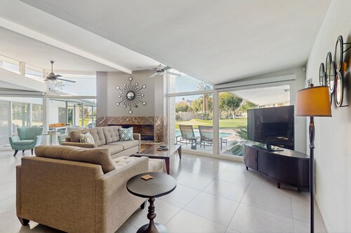 Historical, mid-century modern home w/ a private pool & gas grill - dogs welcome