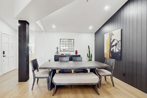 Dining - Modern Luxury Condo in a gated community with shared pool & hot tub (Scottsdale)
