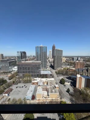 Property grounds - COZY 1BR Condo in Downtown Atlanta w/ Parking Included (Atlanta)