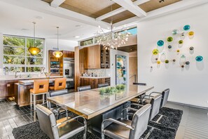Dining - One-of-a-kind luxury home with private pool & spa, WiFi, AC & on-site ruins (Palm Springs)